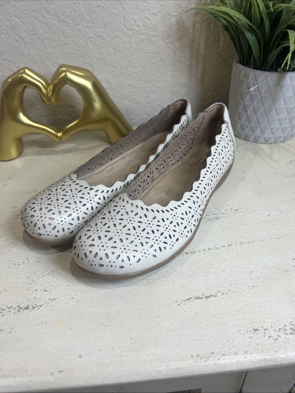 Earth Origins Geometric Ivory Slip-On Shoes Women Size 10N - Picture 1 of 12